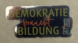 Demokratie braucht Bildung